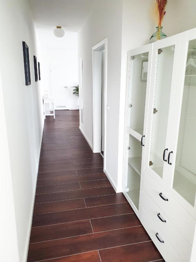 PB Ferienwohnungen - FeWo 7 - Stilvoll eingerichtetes Apartment im Herzen Senftenbergs Exterior foto